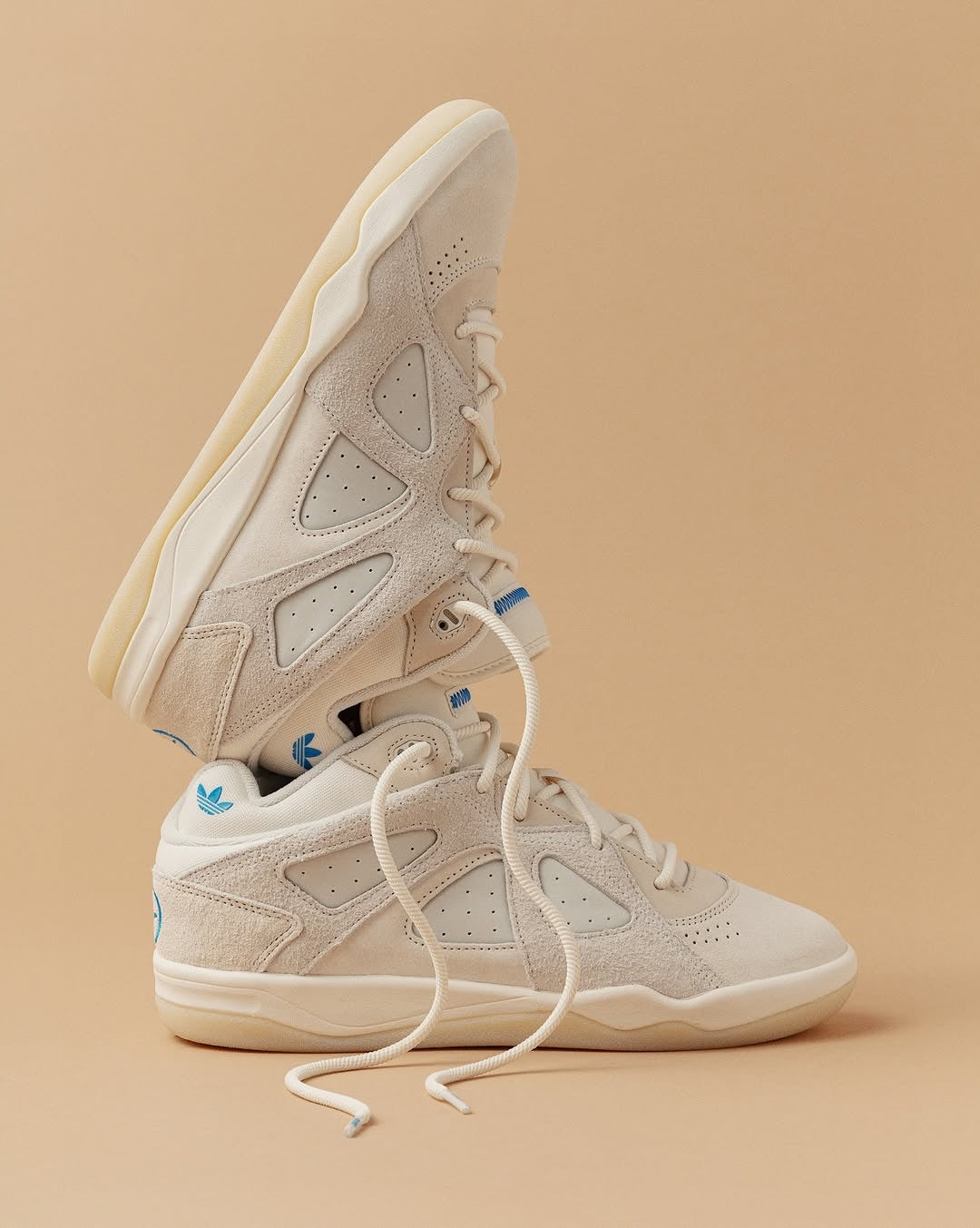 ADS. Badbo 1.0 Bad Bunny Chalk White
