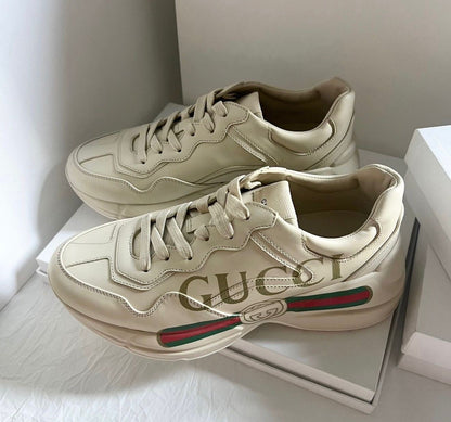 GUC. Rhyton Vintage Logo Premium