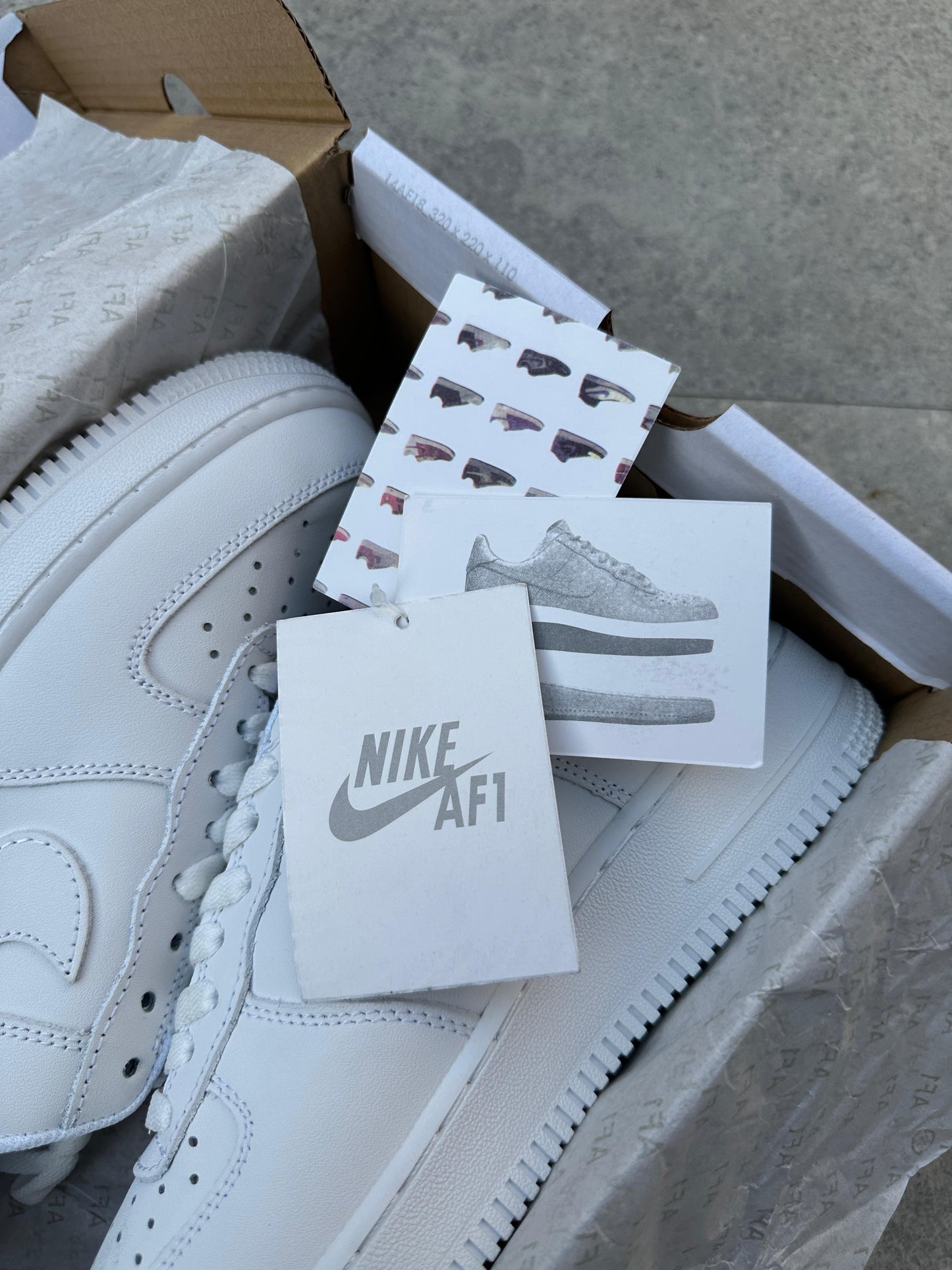 NK. Airforce 1 Low First Leather UA Men’s With Bag Keychain Bottle Lace Invoice