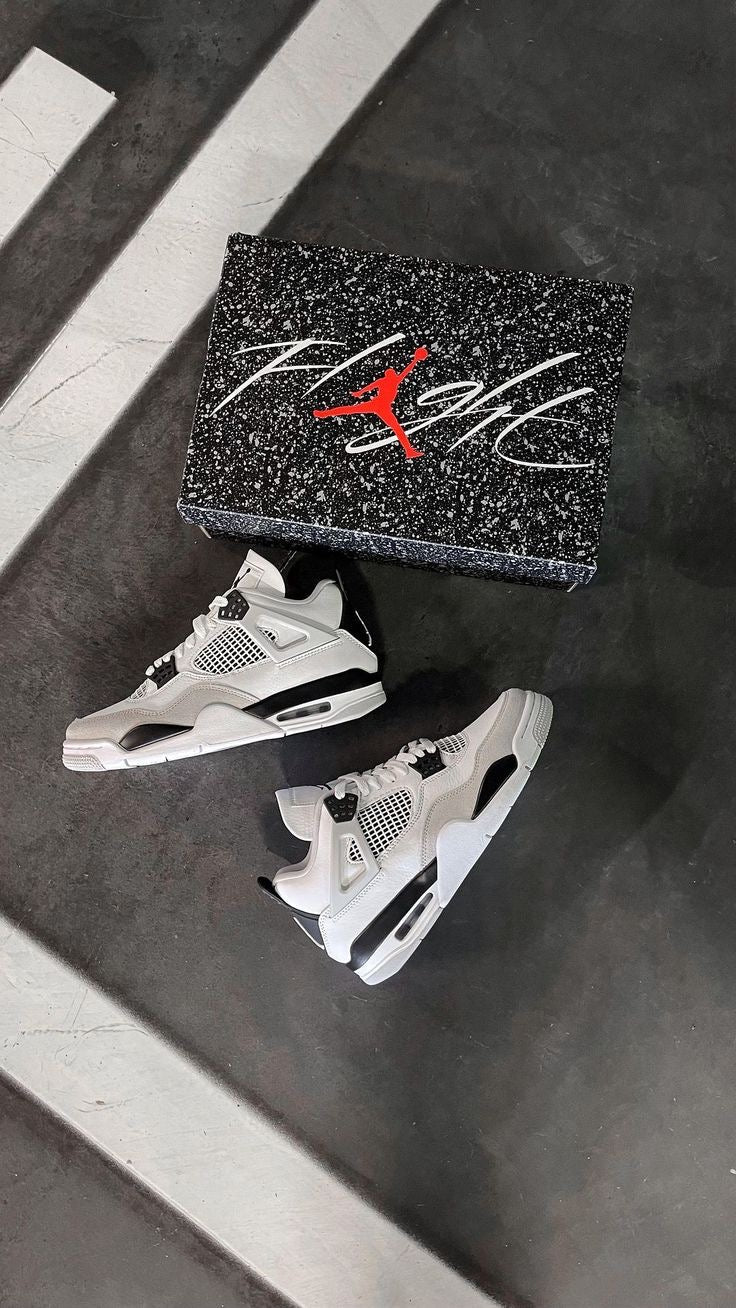 NK. Air Jordan Retro 4 Military Black Semi UA