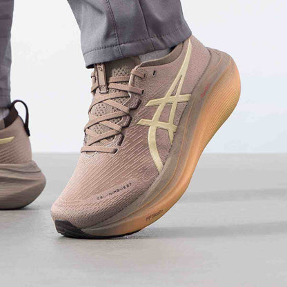 ASCS. Gel-Nimbus 27 Luxe Taupe Grey