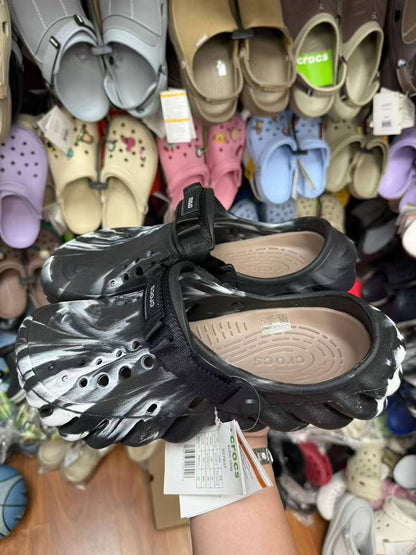 Crocs Echo Clogs