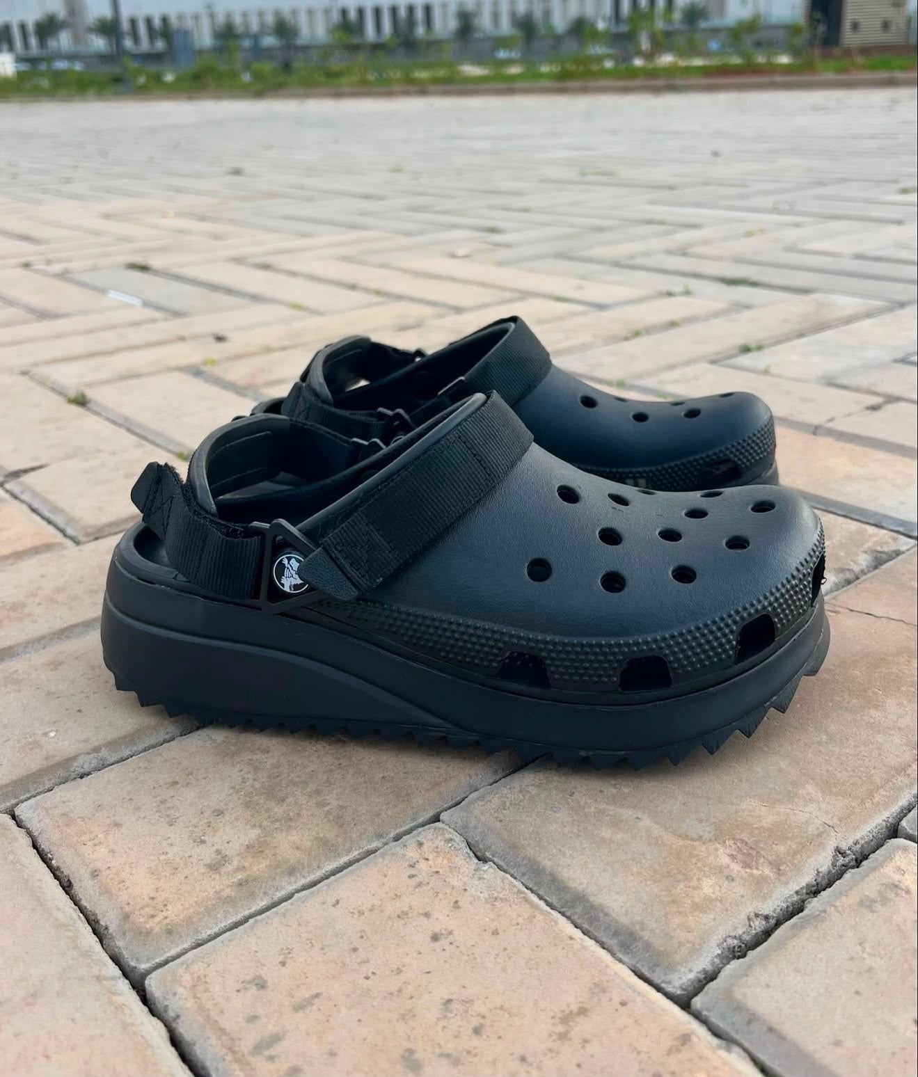 Crocs Classic Hiker Clogs All Black