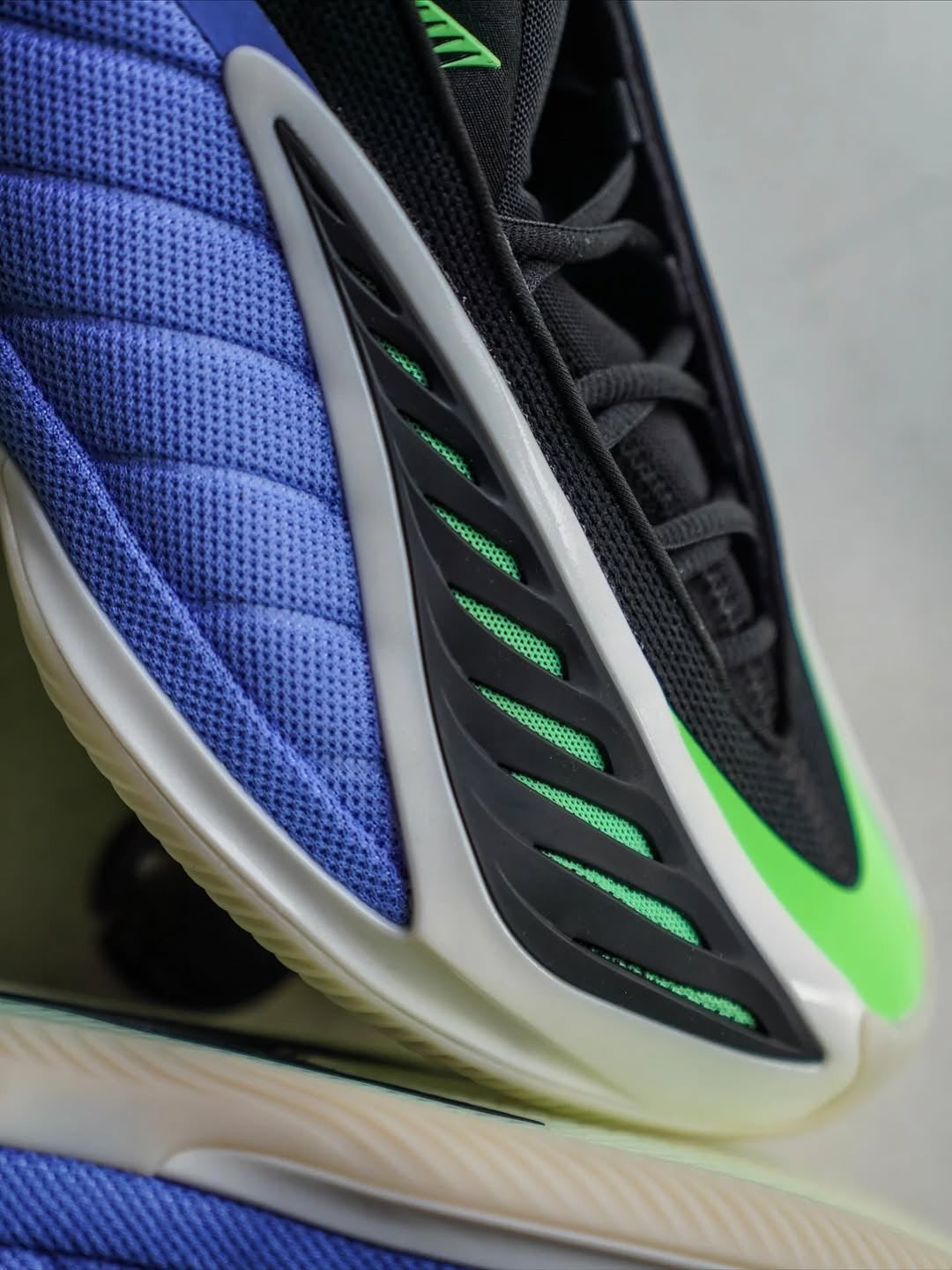 ADS. Anthony Edward 2 Fusion Blue Zero Metallic Lime Burst