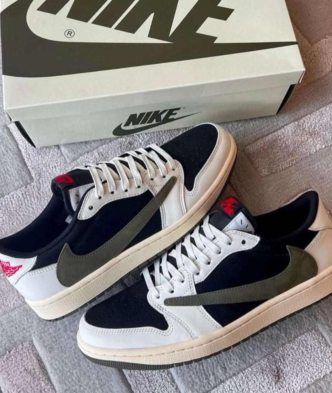 NK. Travis Scott X Air Jordan 1 Low Sneaker Olive