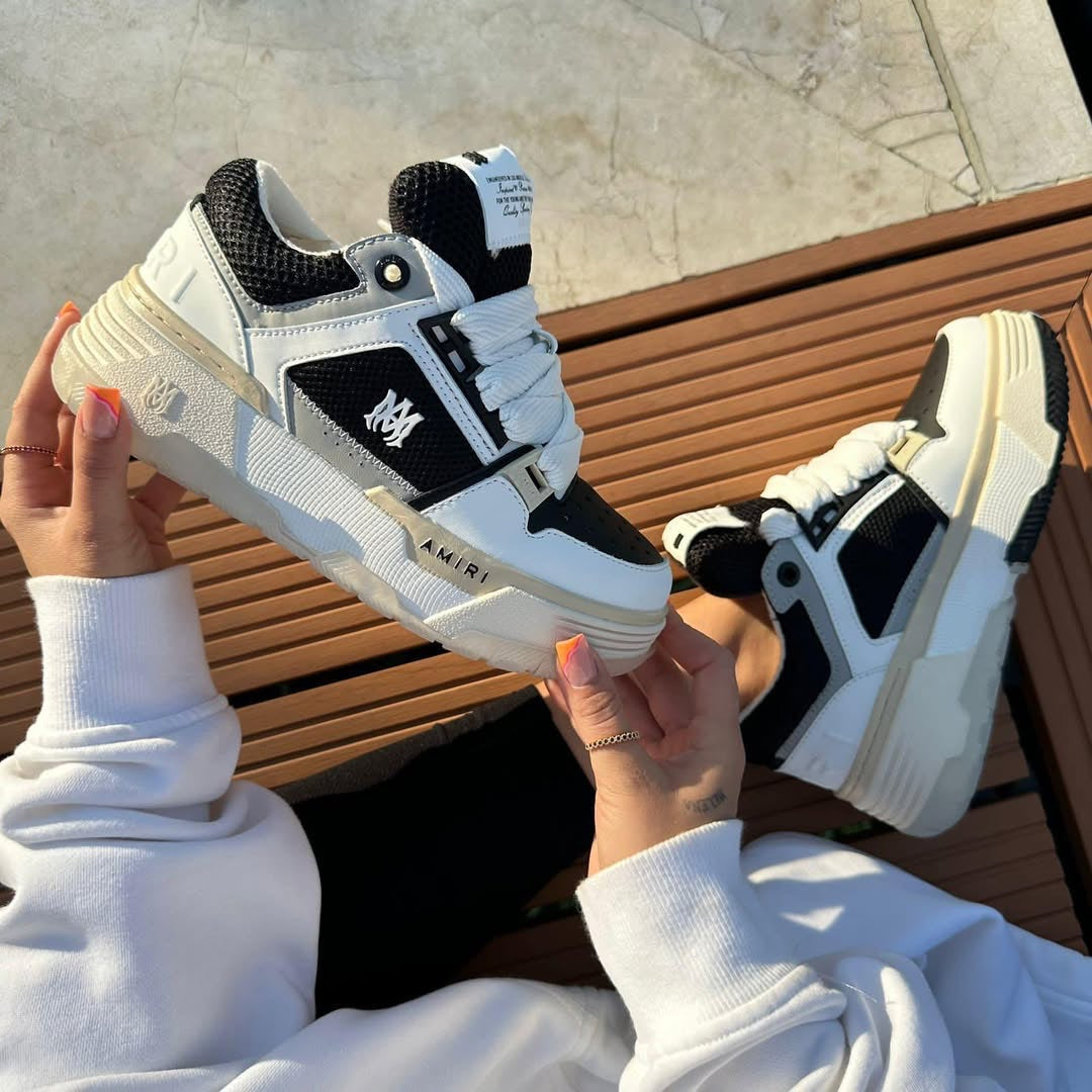 AMI. Ma 1 White Black