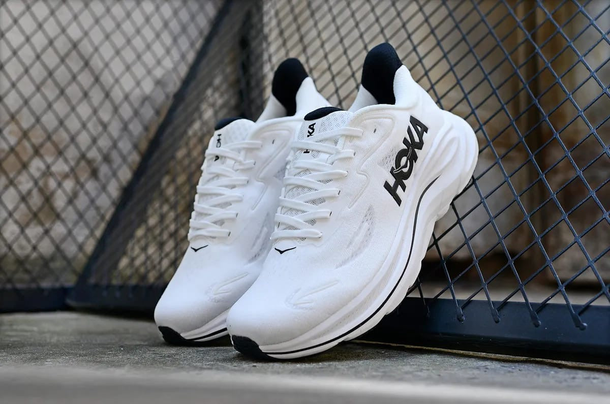 HK. Clifton 10 White Black