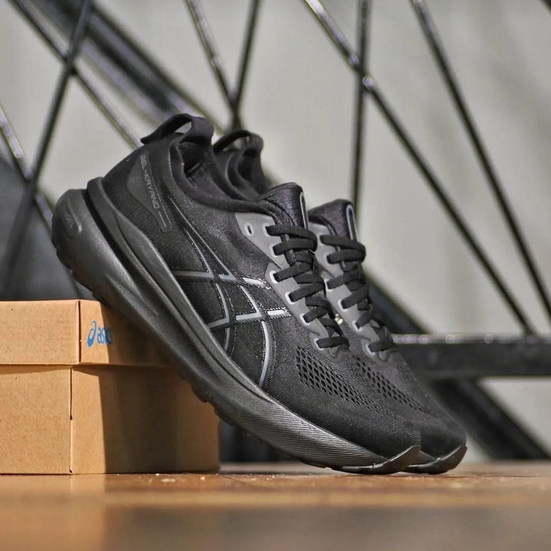 ASCS. Gel Kayano 31 Triple Black