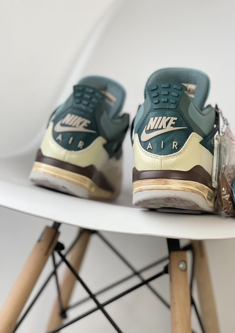 NK. Air Jordan Retro 4 Snorlex Semi UA