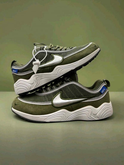 NK. Undefeated X Air Zoom Spiridon White and Green