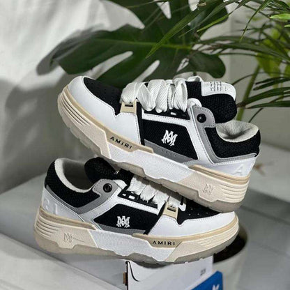 AMI. Ma 1 White Black
