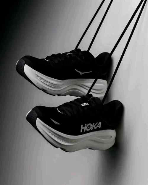 HK. Bondi 9 Black White
