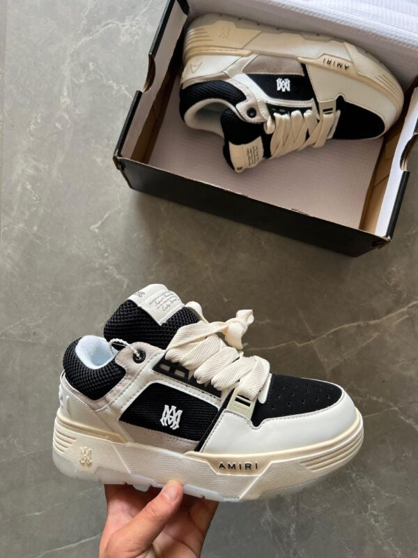 AMI. Ma 1 White Black