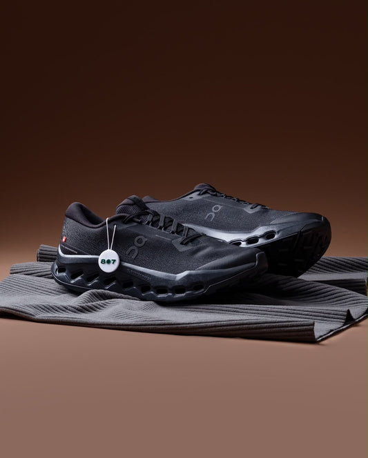 ON. Running Cloud Surfer Trail 2 Waterproof Black