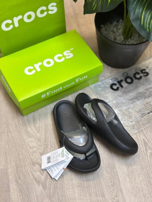 Crocs Mellow Recovery Premium Flipflop Black