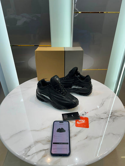 NK. Nocta Hot Step Black