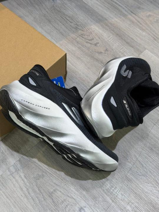 SKCHR. Aero Burst Black