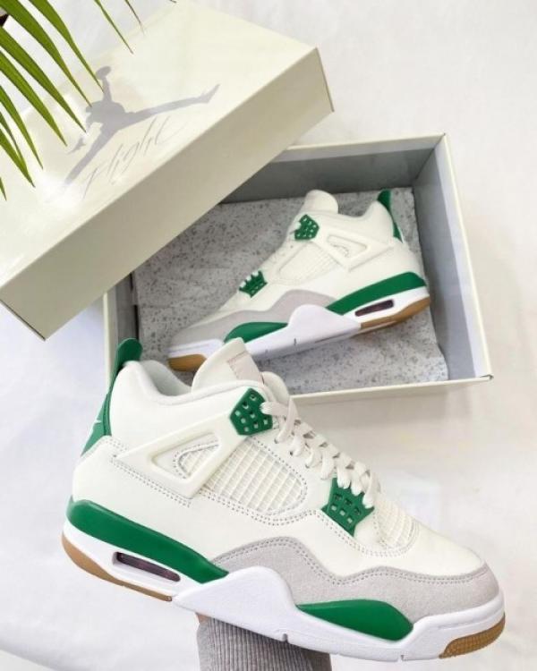 NK. Jordan Retro 4 Pine Green Surplus Semi