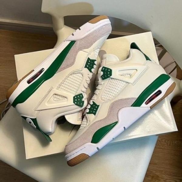 NK. Jordan Retro 4 Pine Green Surplus Semi
