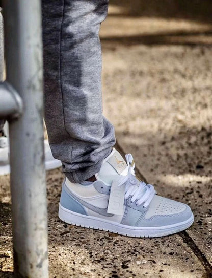 NK. Air Jordan Retro 1 Low Paris