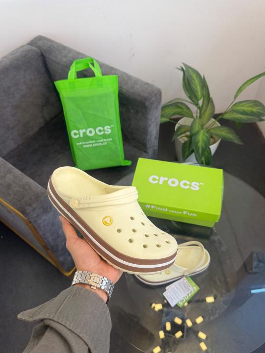 Crocs Gum Clog Cream