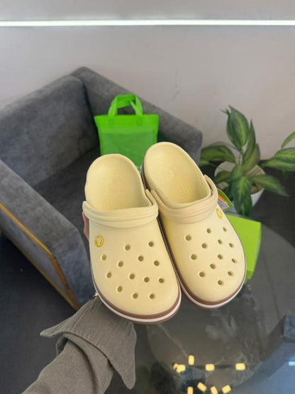 Crocs Gum Clog Cream