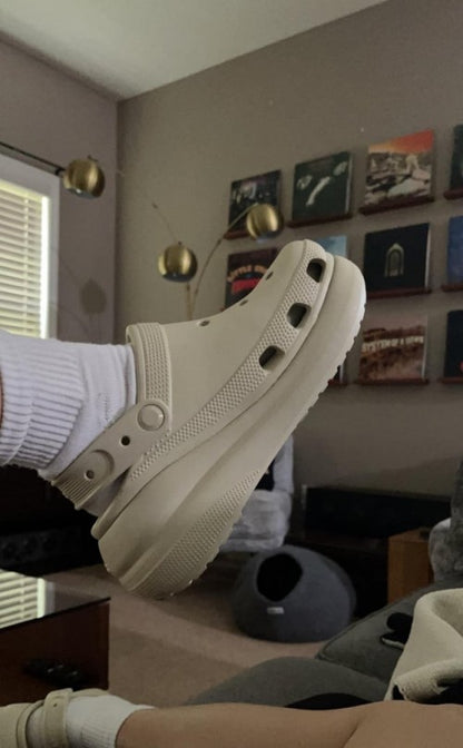 Crocs Classic Mega Crush Bone