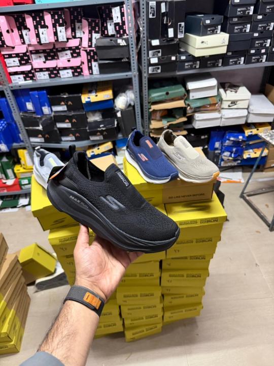 SKCHR. Style Max Cushioning Slip-On Black