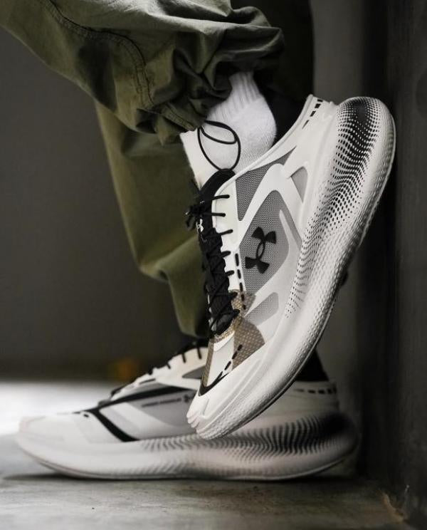 UNDARM. Echo Slipspeed White Black