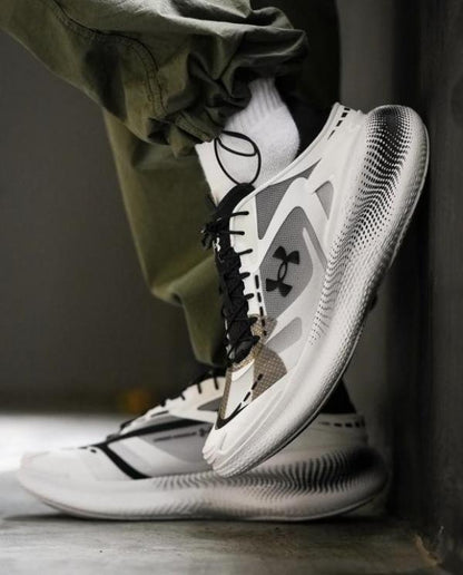 UNDARM. Echo Slipspeed White Black