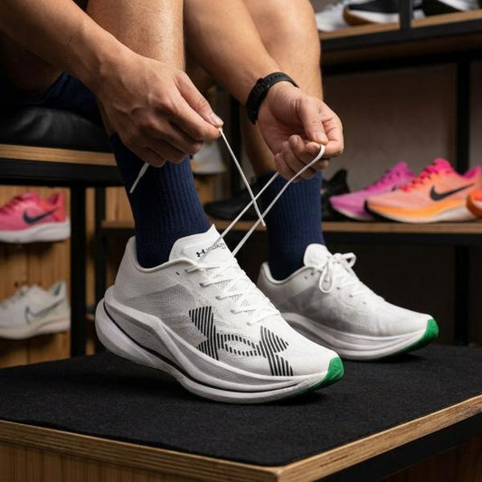 UNDARM. Velocity Elite 3 White Green Running Shoe
