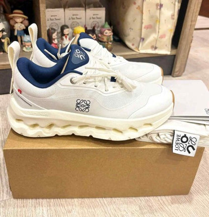 Loewe X On. Cloudtilt 20 White Navy