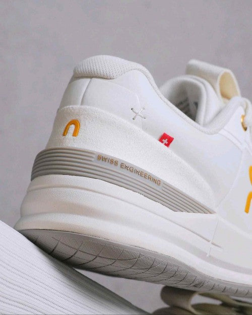 ON. The Roger Pro Ivory Fog
